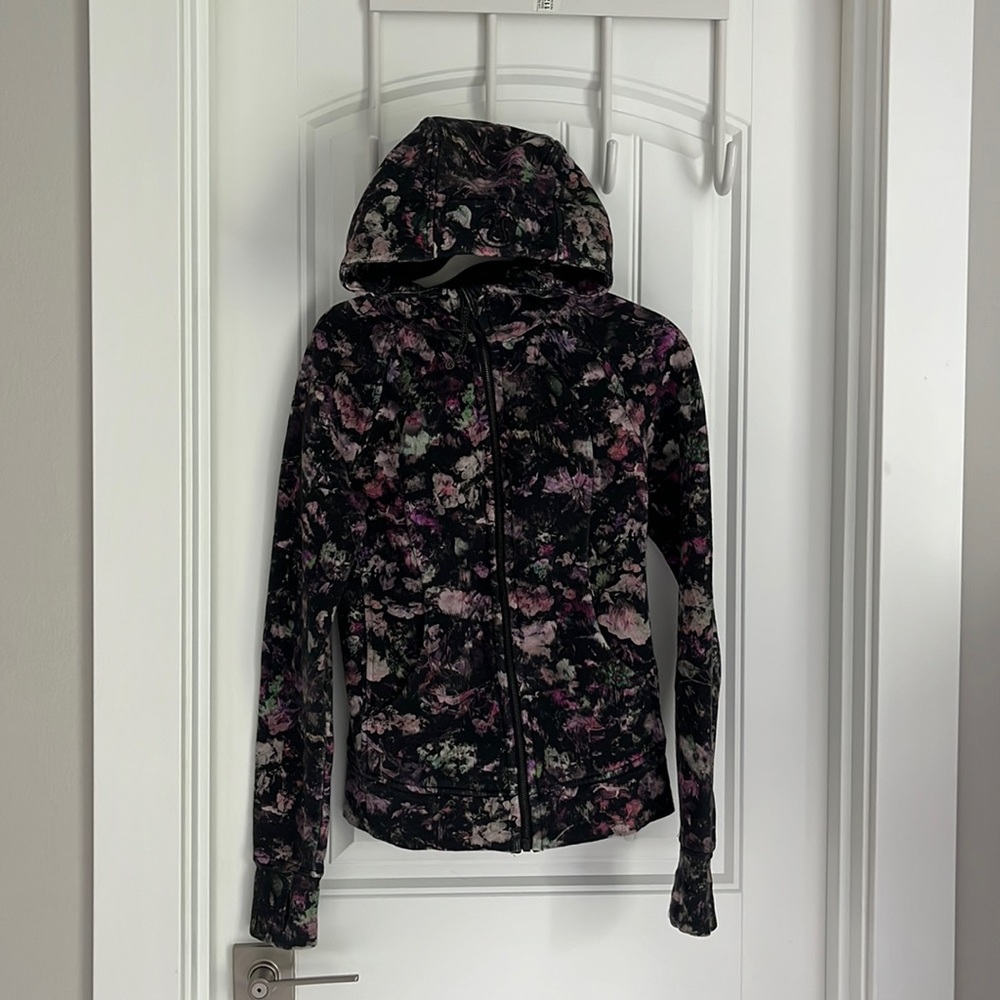 Lululemon scuba full zip - size 4